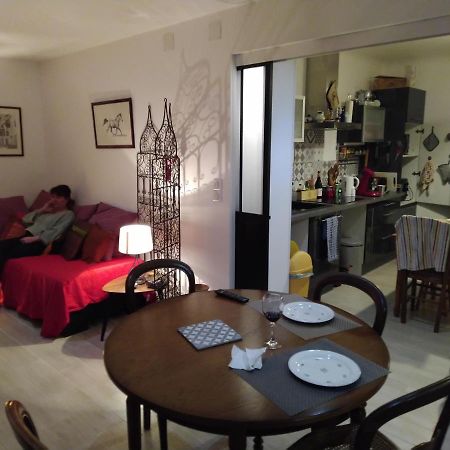 Chambre Marguerite, B&B Au 1Er- Villa Chaumonty Périgueux Esterno foto